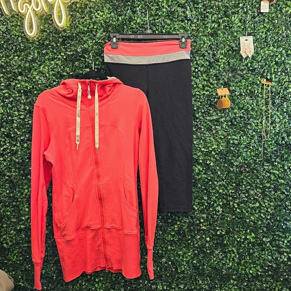 Lululemon SET Scuba Hoodie Coral & Groove Crop Leggings sz 6